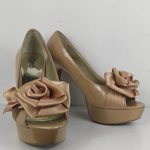 Shiny nude flower platform high heels womans 8